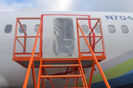 NTSB Eyeing Door Plug Bolts In Alaska 737-9 Accident Probe 1 ntsb eyeing door plug bolts in alaska 737 9 accident probe 01